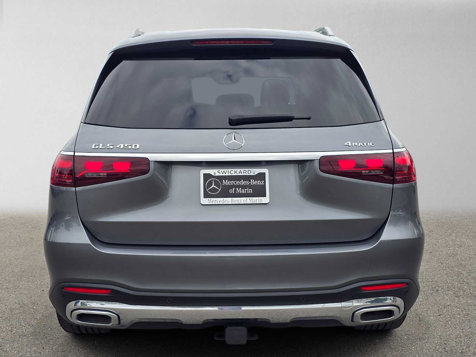 Used 2025 Mercedes-Benz GLS 450 4MATIC w/ AMG Line Exterior image 4
