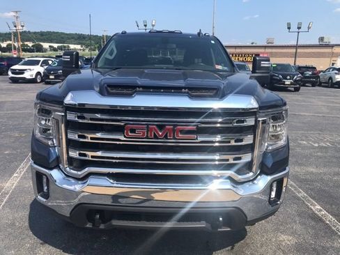 Used 2022 GMC Sierra 2500 SLE w/ SLE Value Package; AWD/4WD image 4