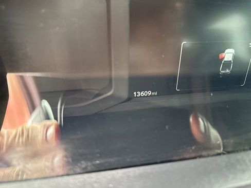 Used 2024 Toyota Tacoma SR5 RWD image 9