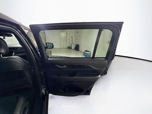 Used 2023 Jeep Grand Cherokee L Laredo RWD image 31