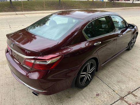Used 2016 Honda Accord Sport image 6