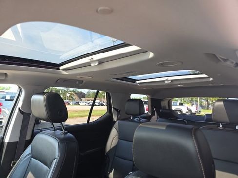 Used 2019 Chevrolet Traverse LT w/ LT Premium Package AWD/4WD image 22