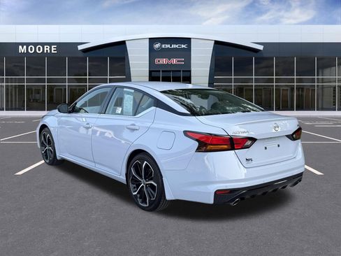 Used 2025 Nissan Altima 2.5 SR FWD image 5
