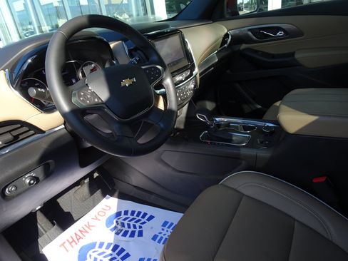 Used 2023 Chevrolet Traverse Premier w/ LPO, Floor Liner Package FWD image 12