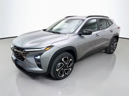 New 2026 Chevrolet Trax RS w/ Driver Confidence Package image 3