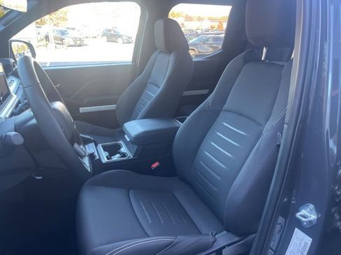 Used 2024 Toyota Tacoma TRD Off-Road image 18