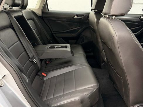 Used 2023 Volkswagen Jetta SE w/ Panoramic Sunroof Package FWD image 36