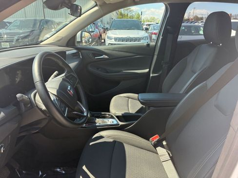Used 2025 Buick Encore GX Preferred FWD image 22