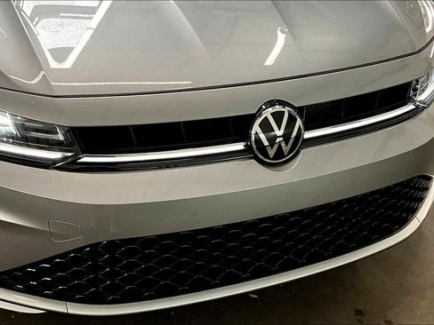 New 2025 Volkswagen Jetta SEL image 30