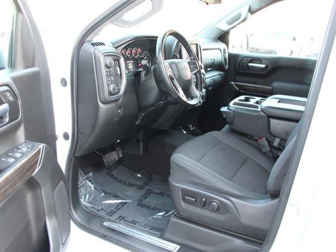 Used 2020 Chevrolet Silverado 1500 LT Trail Boss w/ Convenience Package AWD/4WD image 9