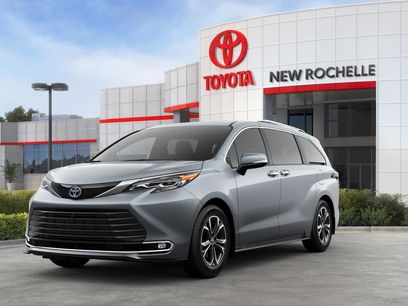 New 2025 Toyota Sienna Platinum