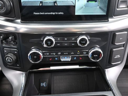 Used 2022 Ford F150 Lariat w/ Max Trailer Tow Package image 32
