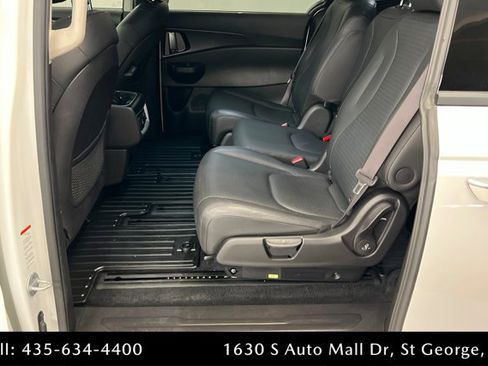 Used 2025 Kia Carnival SX Prestige image 20