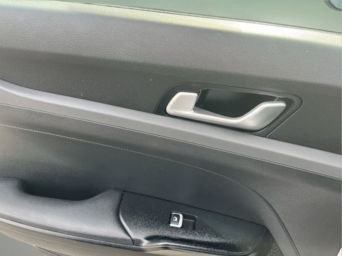 Used 2022 Kia K5 LXS image 26