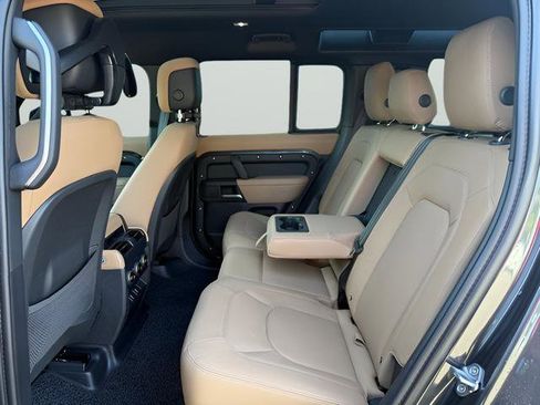 New 2026 Land Rover Defender 110 X-Dynamic SE AWD/4WD image 29