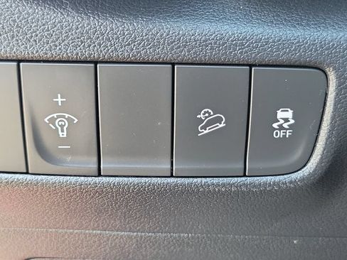 Used 2023 Hyundai Kona SE AWD/4WD image 15