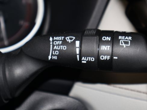 Used 2025 Toyota RAV4 XLE image 25