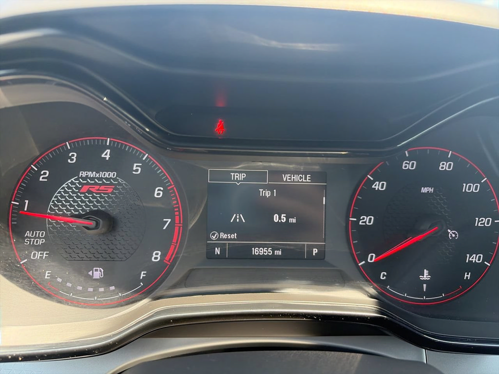 Used 2025 Chevrolet Trax RS w/ Driver Confidence Package FWD image 24