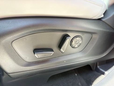 New 2026 Ford Explorer Platinum image 27