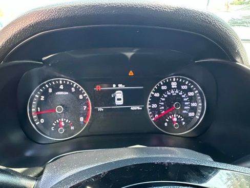 Used 2022 Kia Forte LXS FWD image 18