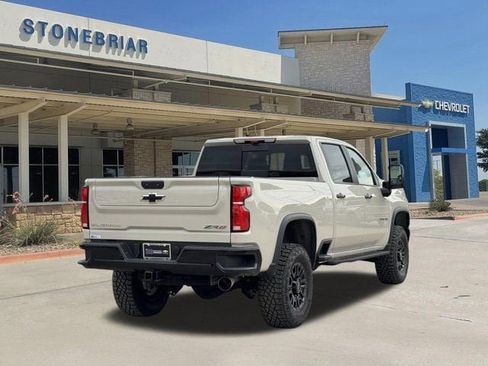 New 2026 Chevrolet Silverado 2500 ZR2 AWD/4WD image 5