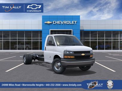 New 2025 Chevrolet Express 3500 w/ Power Convenience Package
