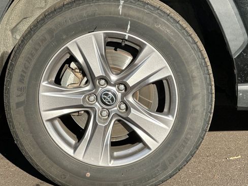 Used 2023 Toyota RAV4 XLE image 32