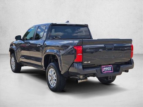 Used 2024 Toyota Tacoma SR5 AWD/4WD image 8