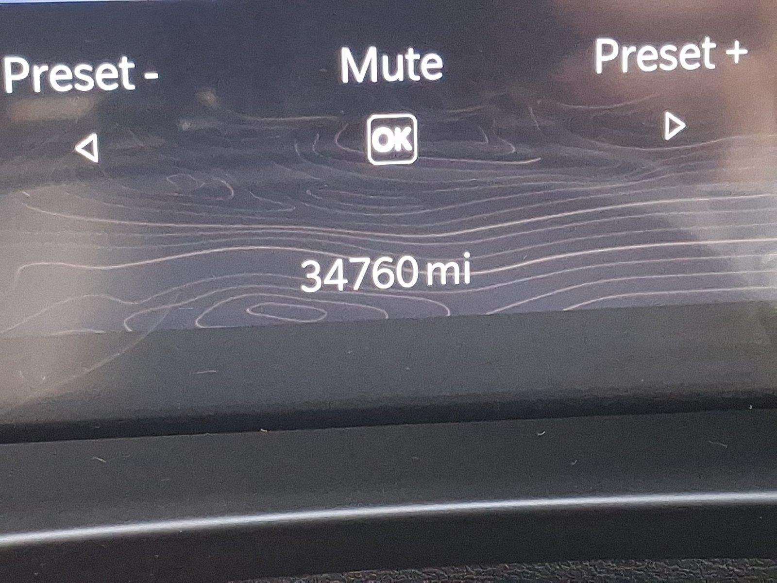 Used 2024 Jeep Grand Cherokee L Altitude AWD/4WD image 21