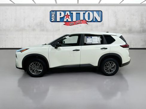 Used 2024 Nissan Rogue S AWD/4WD image 4