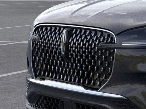 New 2026 Lincoln Aviator AWD image 17
