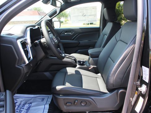 New 2025 GMC Canyon Elevation w/ Convenience Package image 27