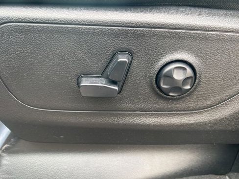 Used 2019 RAM 1500 Big Horn image 5