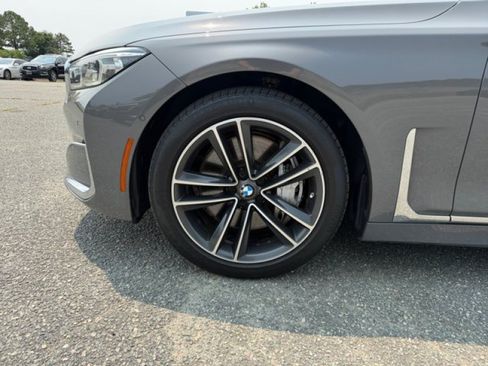 Used 2020 BMW 750i xDrive w/ Executive Package AWD/4WD image 9