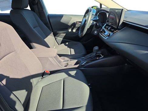 Used 2025 Toyota Corolla LE FWD image 17