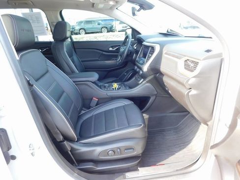 Used 2023 GMC Acadia Denali w/ Denali Ultimate Package image 18