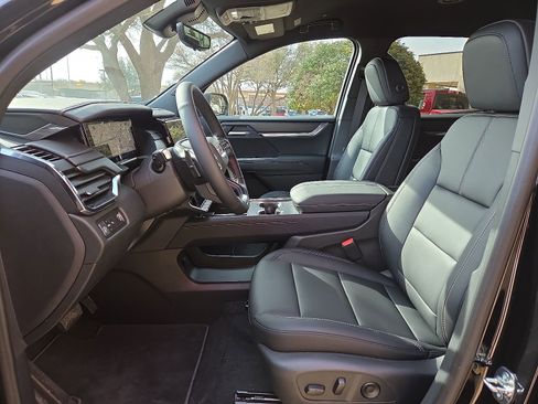 New 2026 GMC Acadia Elevation w/ Black Edition FWD image 11