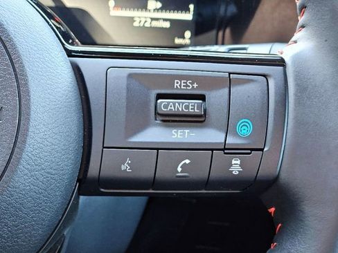 Certified 2025 Nissan Kicks SR image 18