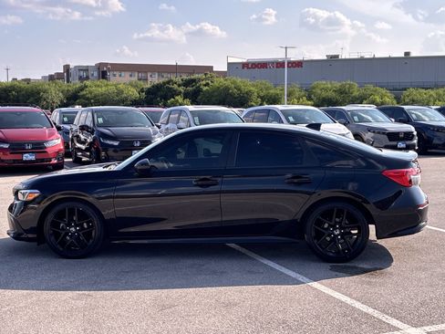Certified 2024 Honda Civic Sport image 3