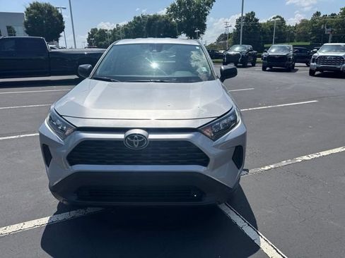 Used 2022 Toyota RAV4 LE FWD image 10