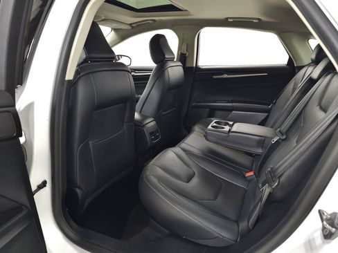 Used 2020 Ford Fusion Titanium FWD image 29