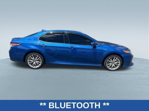 Used 2019 Toyota Camry XLE w/ Driver Assist Package FWD image 4