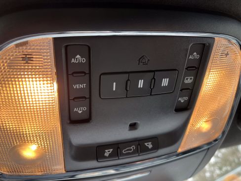 Used 2014 Jeep Grand Cherokee Summit image 34