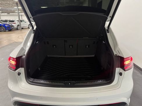 Used 2024 Porsche Macan AWD/4WD image 15