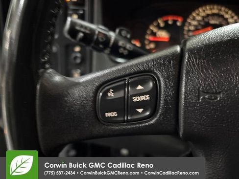 Used 2004 GMC Sierra 2500 SLT w/ Heavy-Duty Power Package AWD/4WD image 17