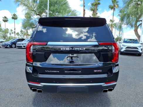 Used 2025 GMC Yukon XL Denali AWD/4WD image 6