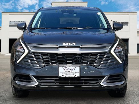 Used 2023 Kia Sportage LX AWD/4WD image 3