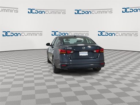 Used 2022 Nissan Altima 2.5 SV image 8