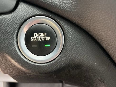 Used 2018 Chevrolet Equinox LT AWD/4WD image 27