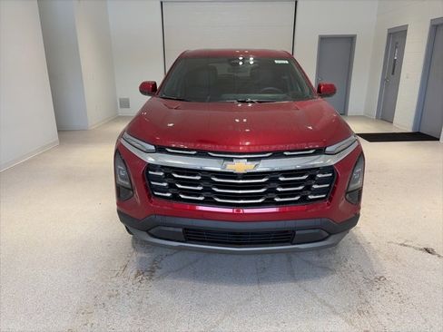 New 2026 Chevrolet Equinox LT w/ Convenience Package II image 2